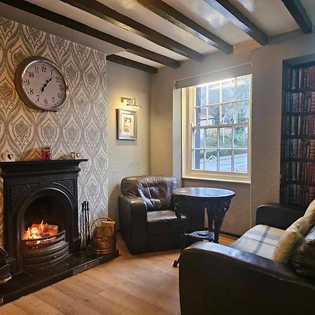 Prince Of Wales Pub And Accommodation Llangollen Exterior photo