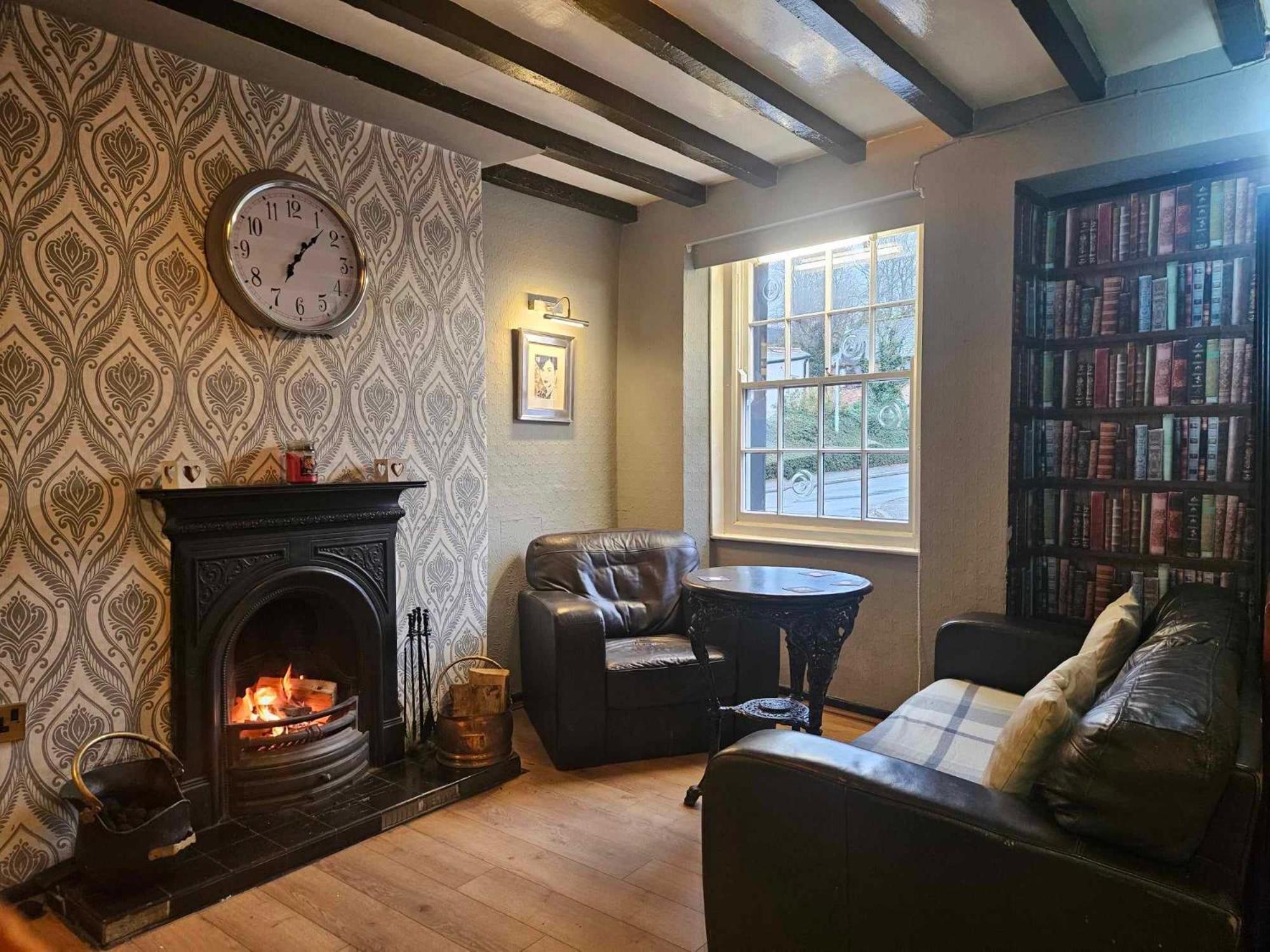 Prince Of Wales Pub And Accommodation Llangollen Exterior photo
